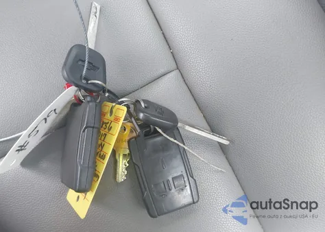 2017 Chevrolet Silverado 1500 Wt z USA, uszkodzony, nr VIN 1GCNKNEC2HZ274503